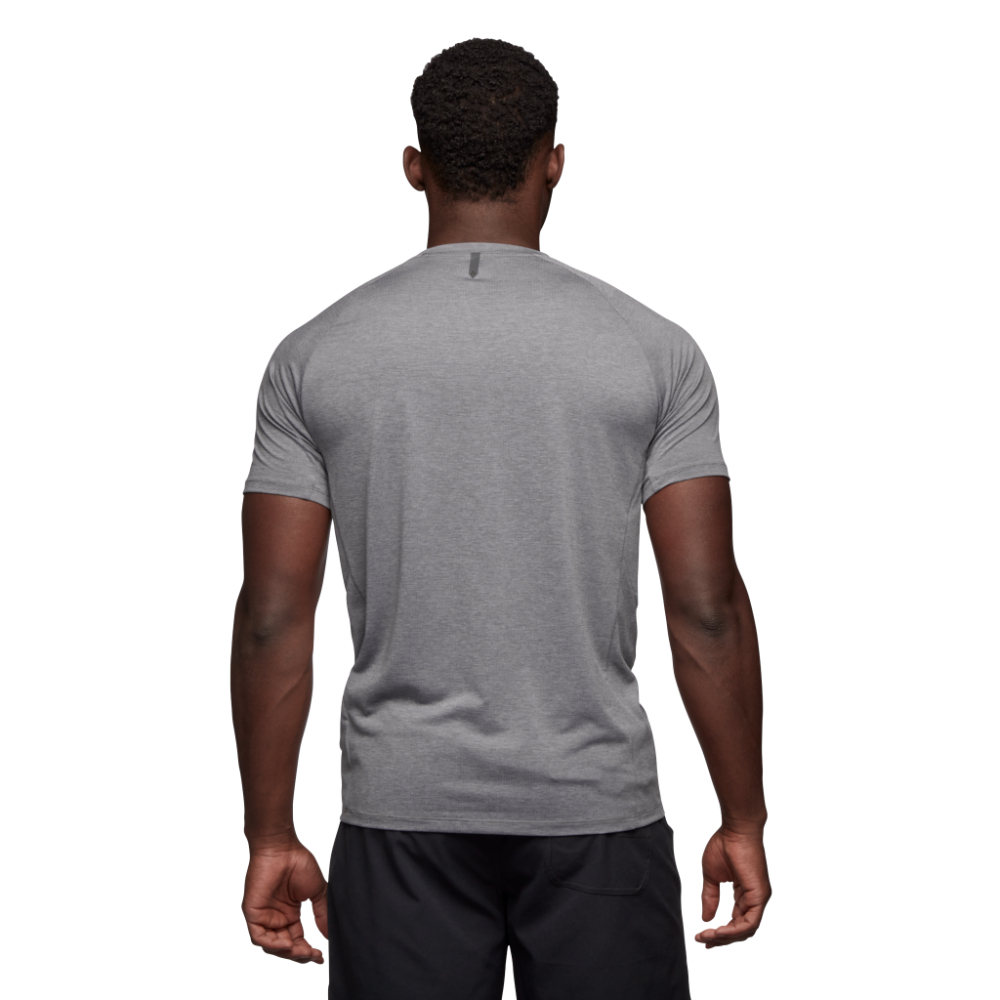 752427_0034_M-LIGHTWIRE-SS-TECH-TEE_STEEL-GREY_02_.jpg