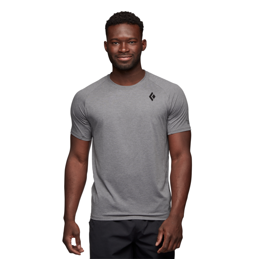 752427_0034_M-LIGHTWIRE-SS-TECH-TEE_STEEL-GREY_01_ (1).jpg